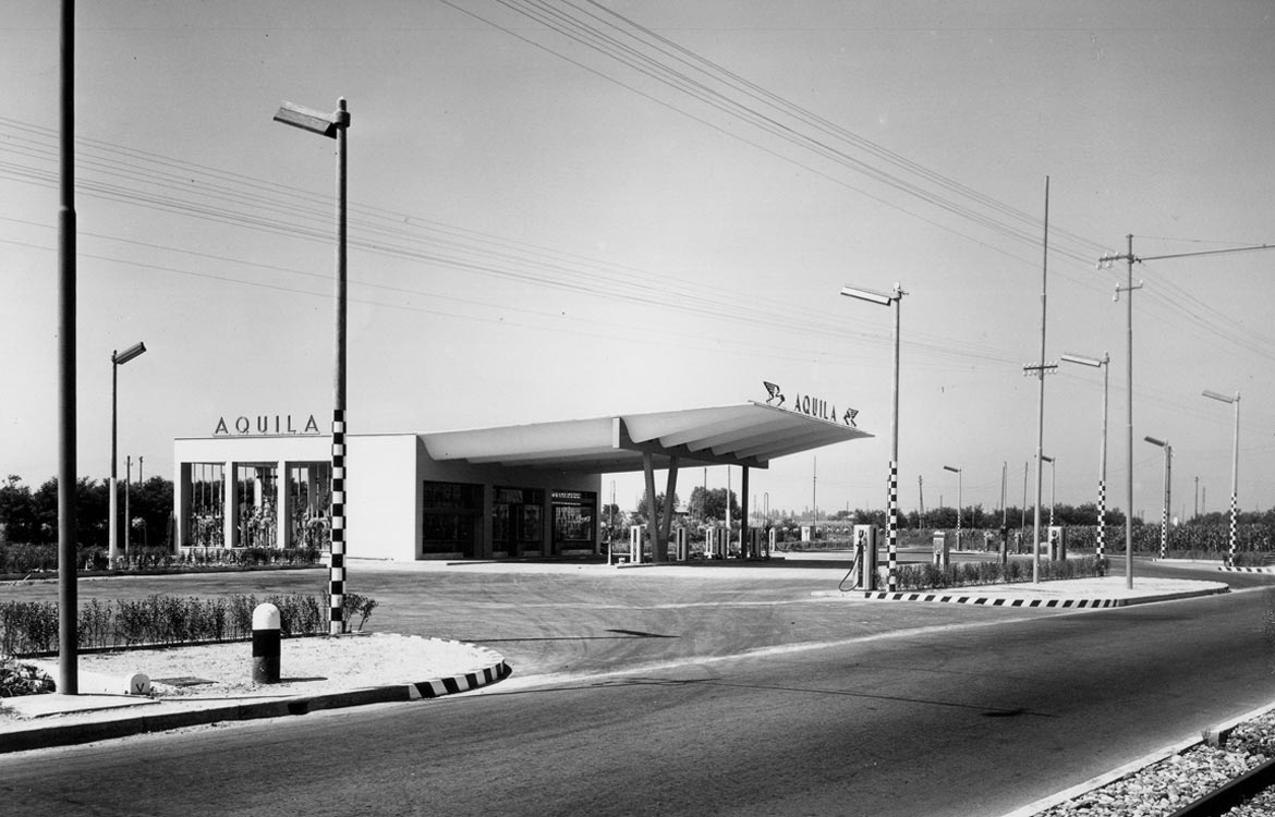 Stazione di servizio carburanti, Sesto San Giovanni - 1949